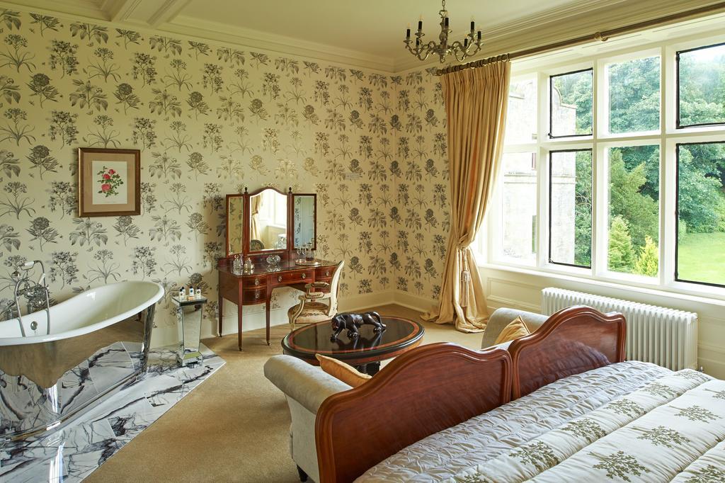 Pale Hall Llandderfel Rum bild